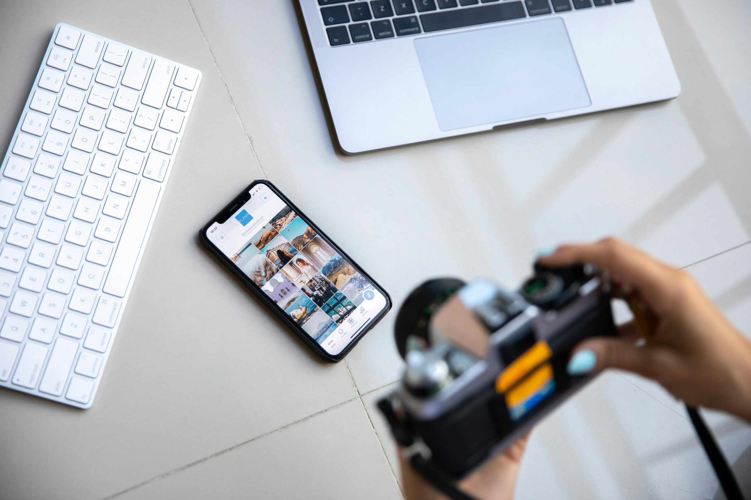 pexels-plann-2999237-4549411 Social Media Real Estate Consultant